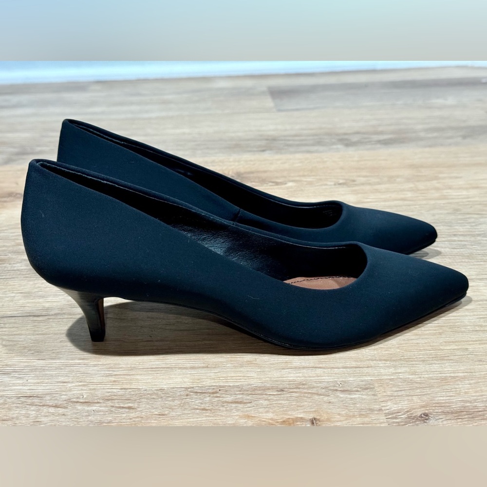 Donald J. Pliner Classic Black Kitten Heels